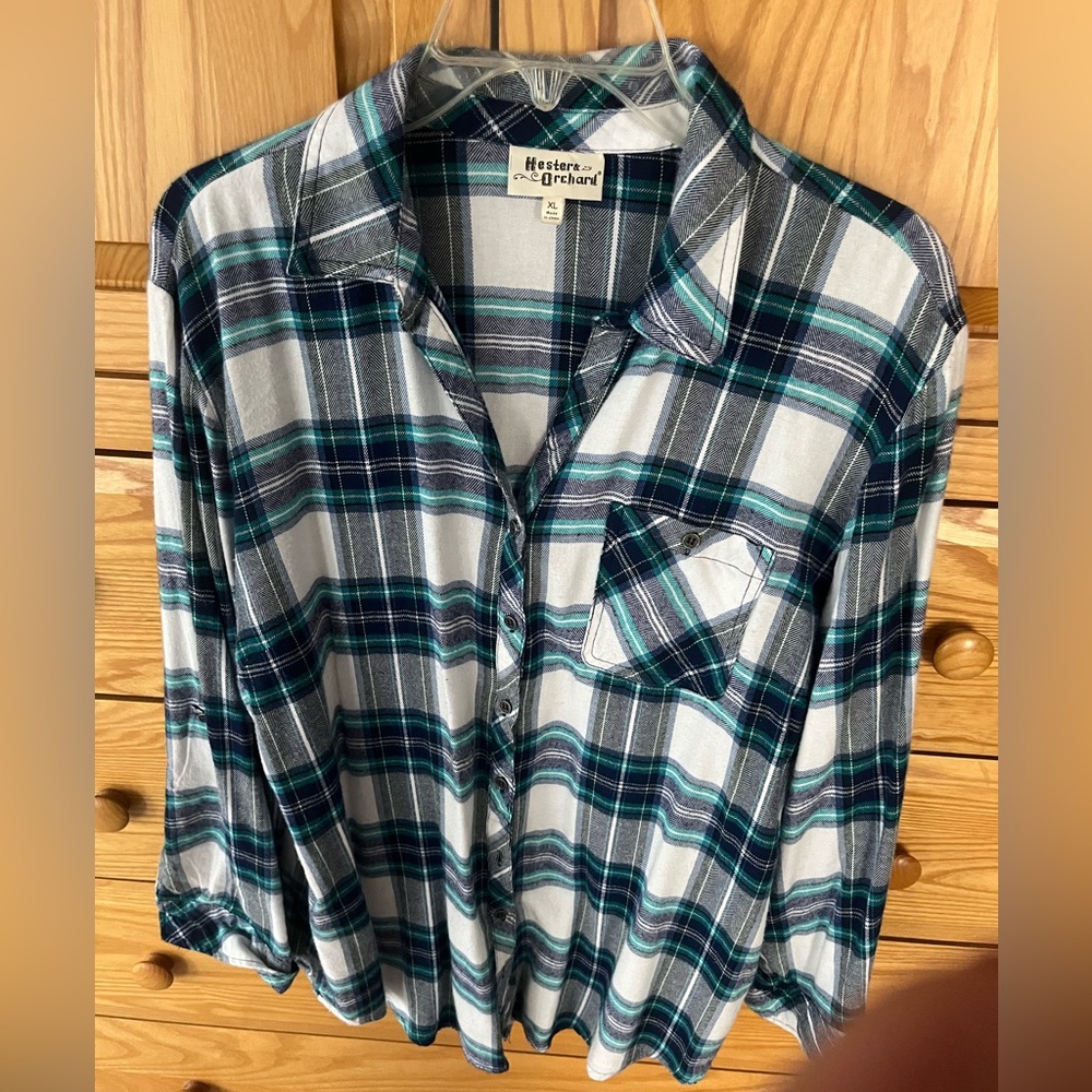 Hester’s orchard white blue plaid women’s blouse.  XL